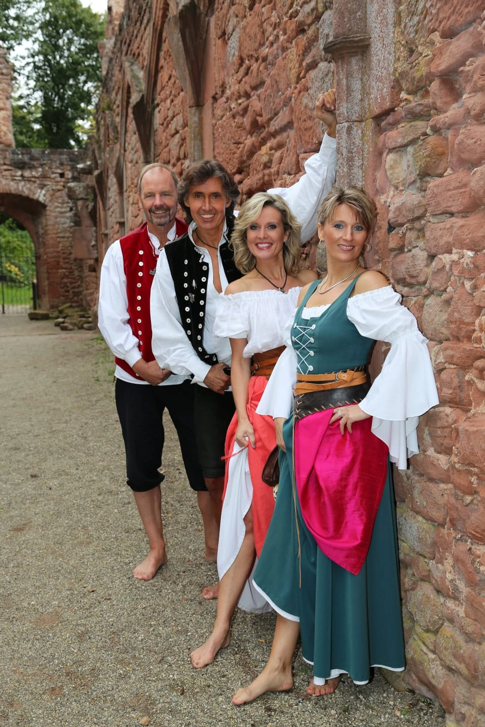 Sänger - Schlagersänger für Tanzveranstaltungen & Konzerte - Michael Kastel mit zwei Frauen und einem Mann