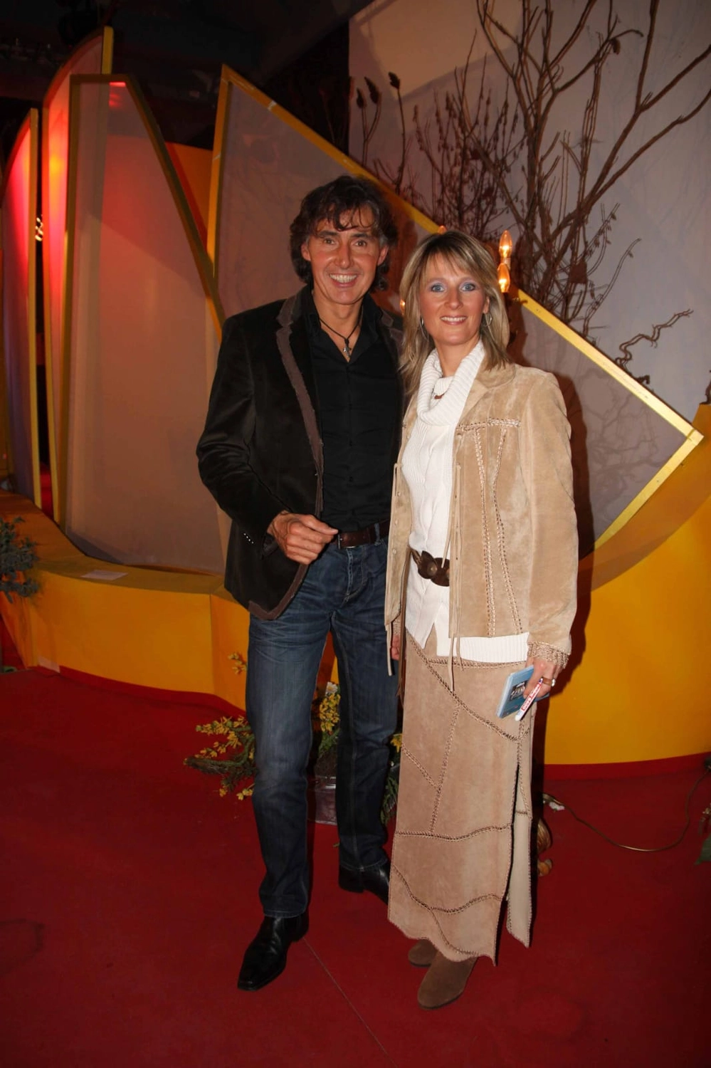 Sänger - Schlagersänger für Tanzveranstaltungen & Konzerte - Michael Kastel mit einem Mädchen