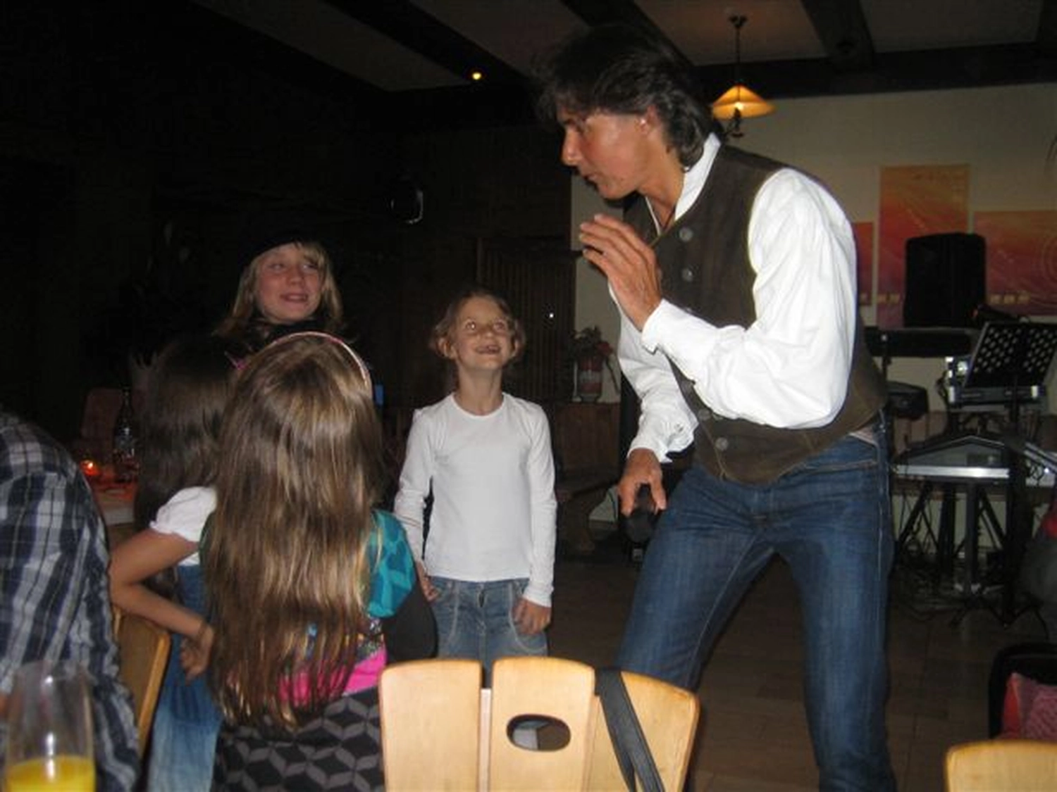 Sänger - Schlagersänger für Tanzveranstaltungen & Konzerte - Michael Kastel mit Kindern