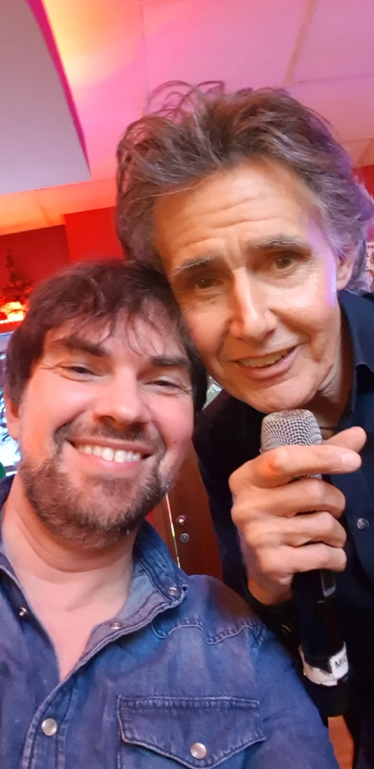 Sänger - Schlagersänger für Tanzveranstaltungen & Konzerte - Michael Kastel mit einem Mann 